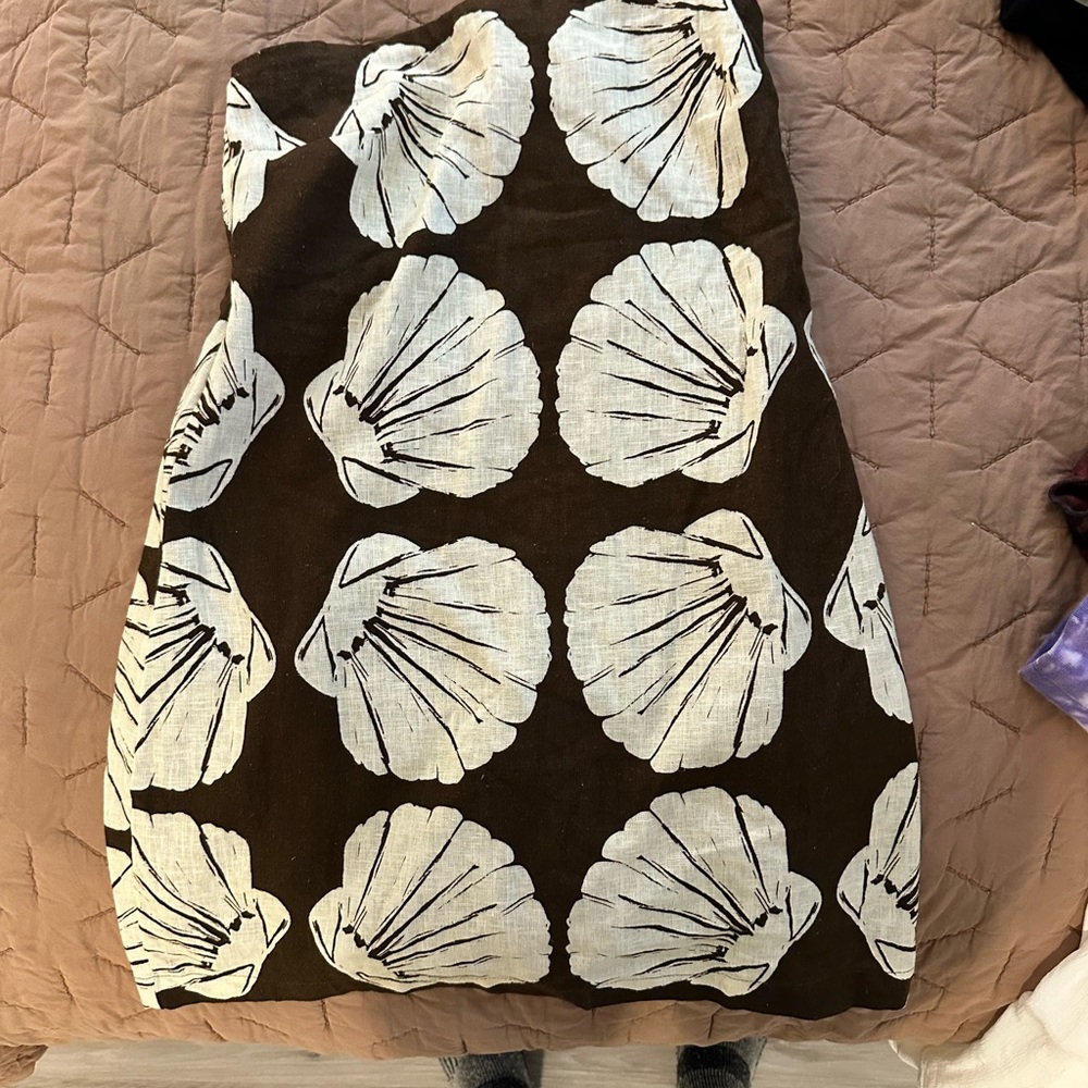 Abercrombie & Fitch Black and White A-Line Resort Skirt